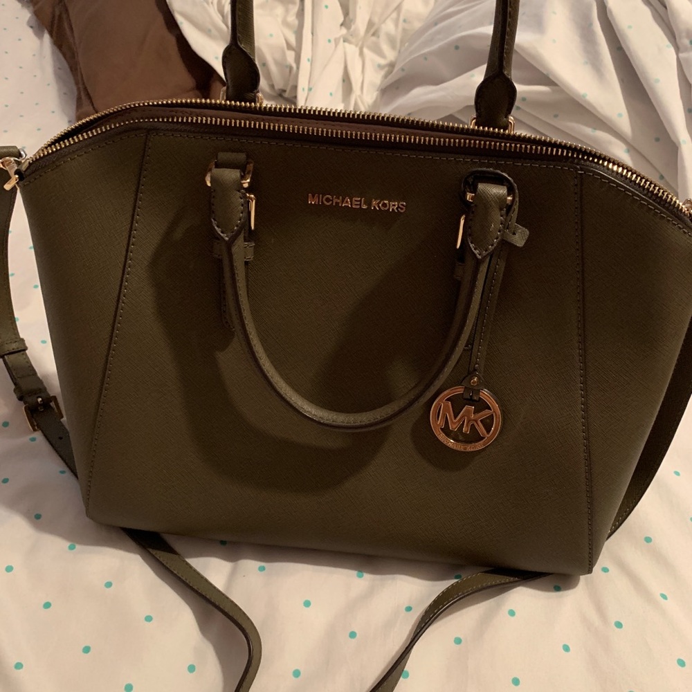 Michal kors satchel olive green.